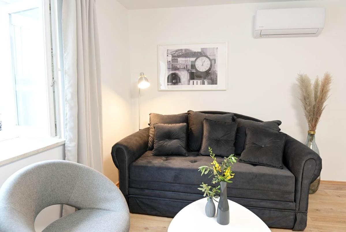 Apartment D & Studio L Dobrinj Eksteriør billede