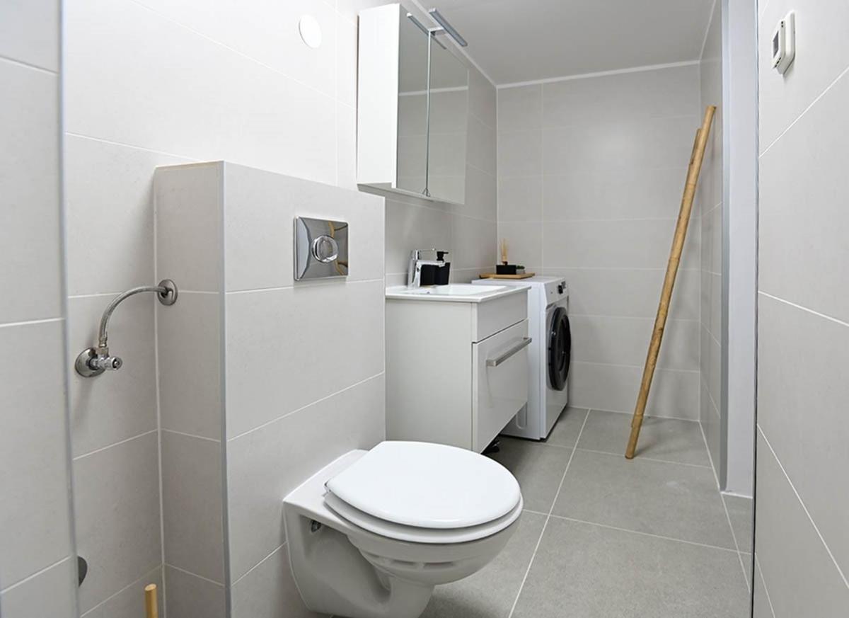 Apartment D & Studio L Dobrinj Eksteriør billede